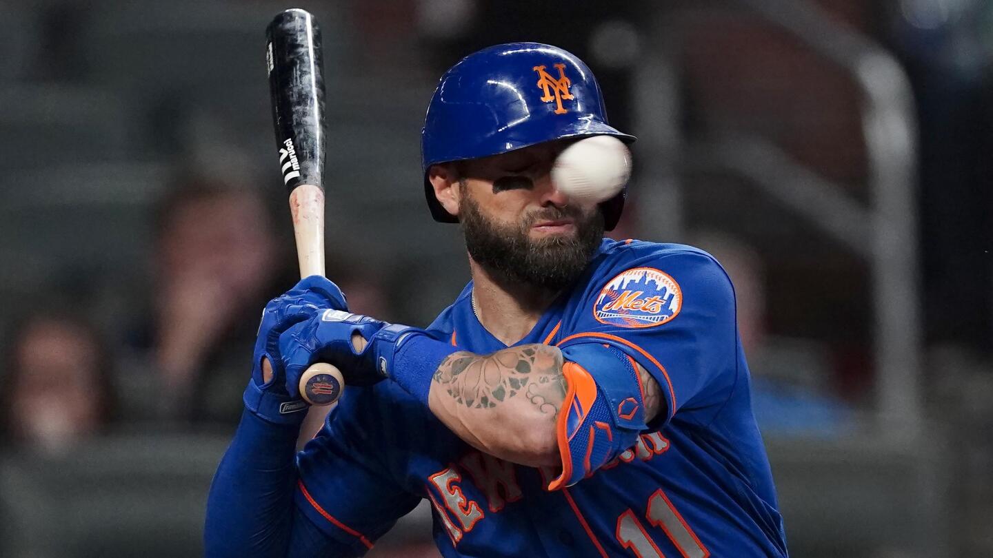 Bruised and battered, Kevin Pillar inspires Mets to 4-3 win over