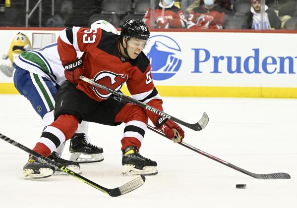 Jack Hughes scores 1st NHL goal in Devils' 1-0 win over Canucks