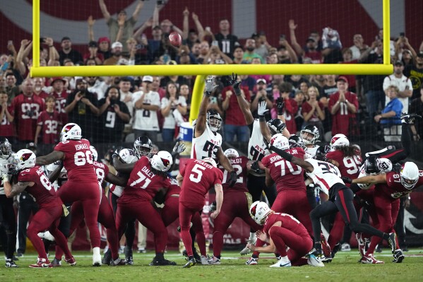 Arizona Cardinals kicker Matt Prater (5) kicks the game-winning field goal against the Atlanta Falcons during the second half of an NFL football game, Sunday, Nov. 12, 2023, in Glendale, Ariz. The Cardinals defeated the Falcons 25-23. (AP Photo/Matt York)