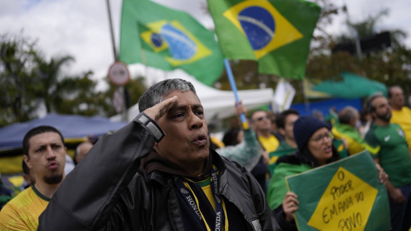 САО ПАУЛО (АП) — Върховният съд на Бразилия единодушно гласува