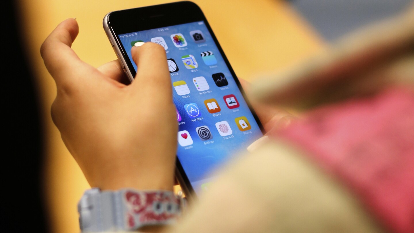 Texas push to ban minors under 18 from social media fades with time running out