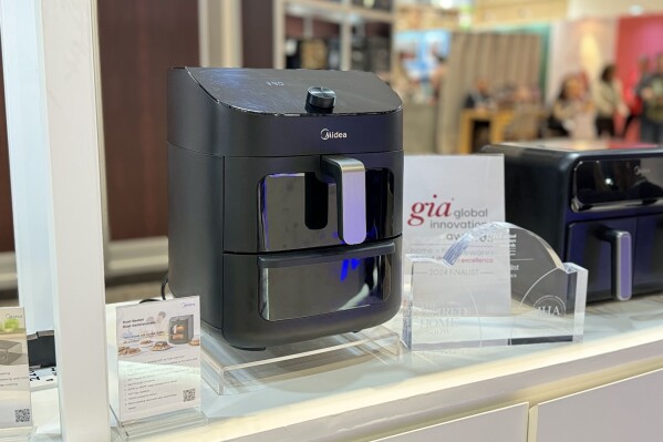 Behind GIA Finalist: Midea's Vertically-Aligned Double Decker Air Fryer