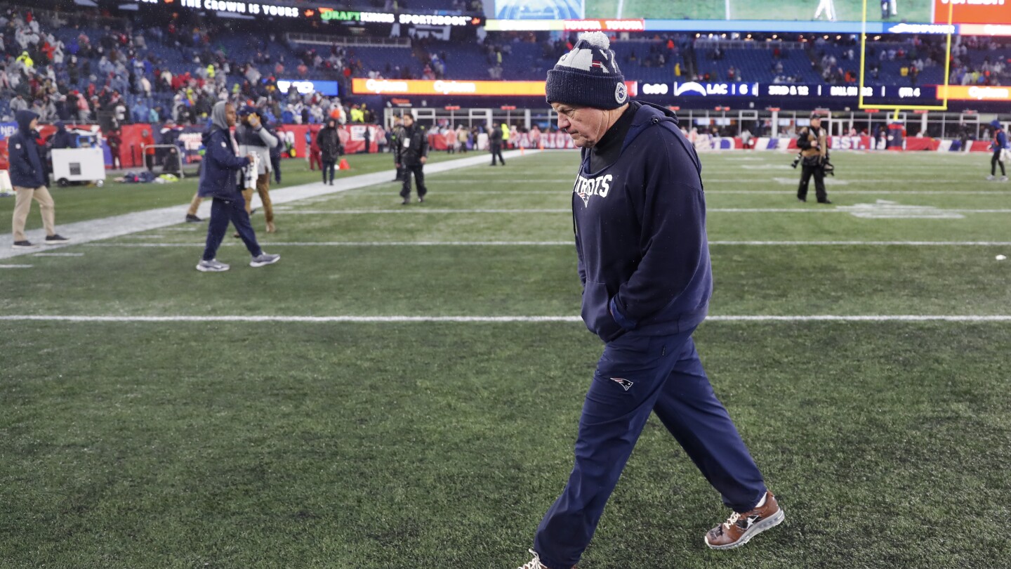 Analysis: Patriots’ problems are bigger than quarterback, blame … – The Associated Press