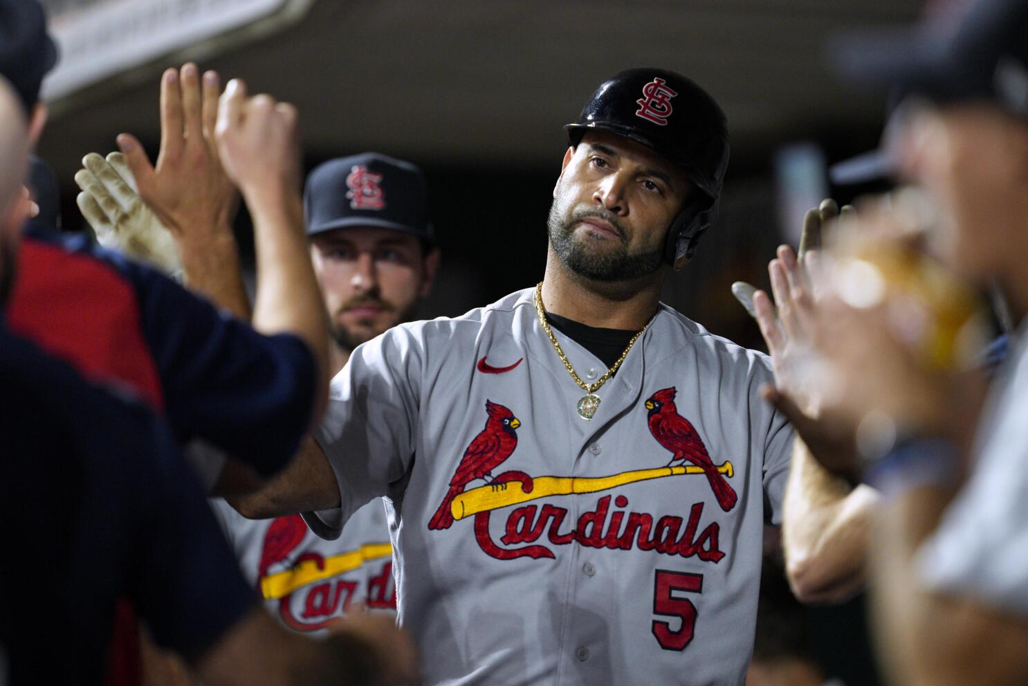 Cardinals' Albert Pujols, Yadier Molina honored by Cubs in last game at  Wrigley Field