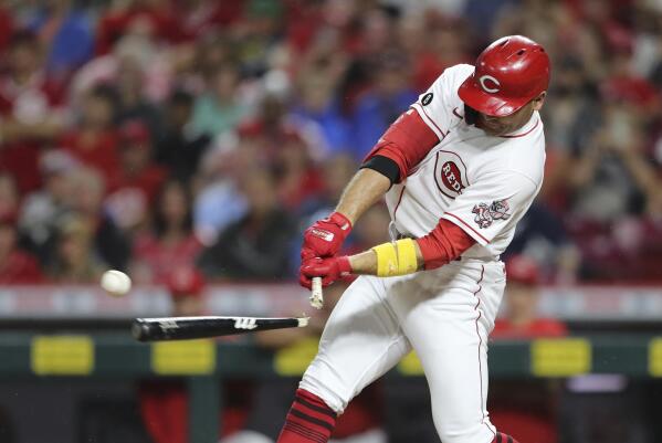 Aquino slams 3-run homer, Reds rebound to beat Tigers 7-4