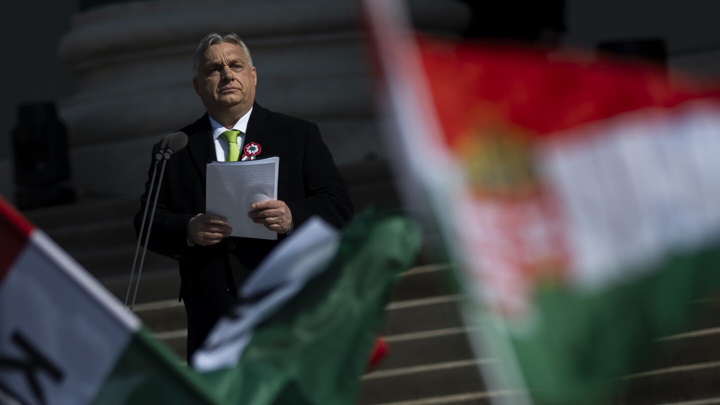БУДАПЕЩА Унгария АП — Унгарският премиер Виктор Орбан се опита