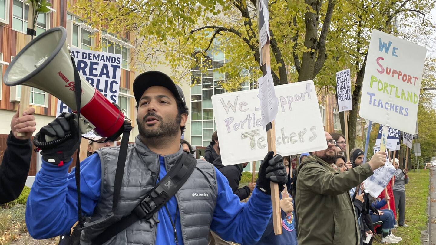 Schools in Portland, Oregon, reach tentative deal with teachers union after nearly month-long strike