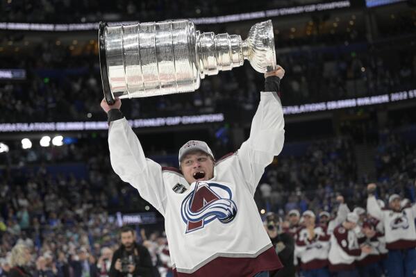 Mile High magic: Avs add to Denver's title town run on ice