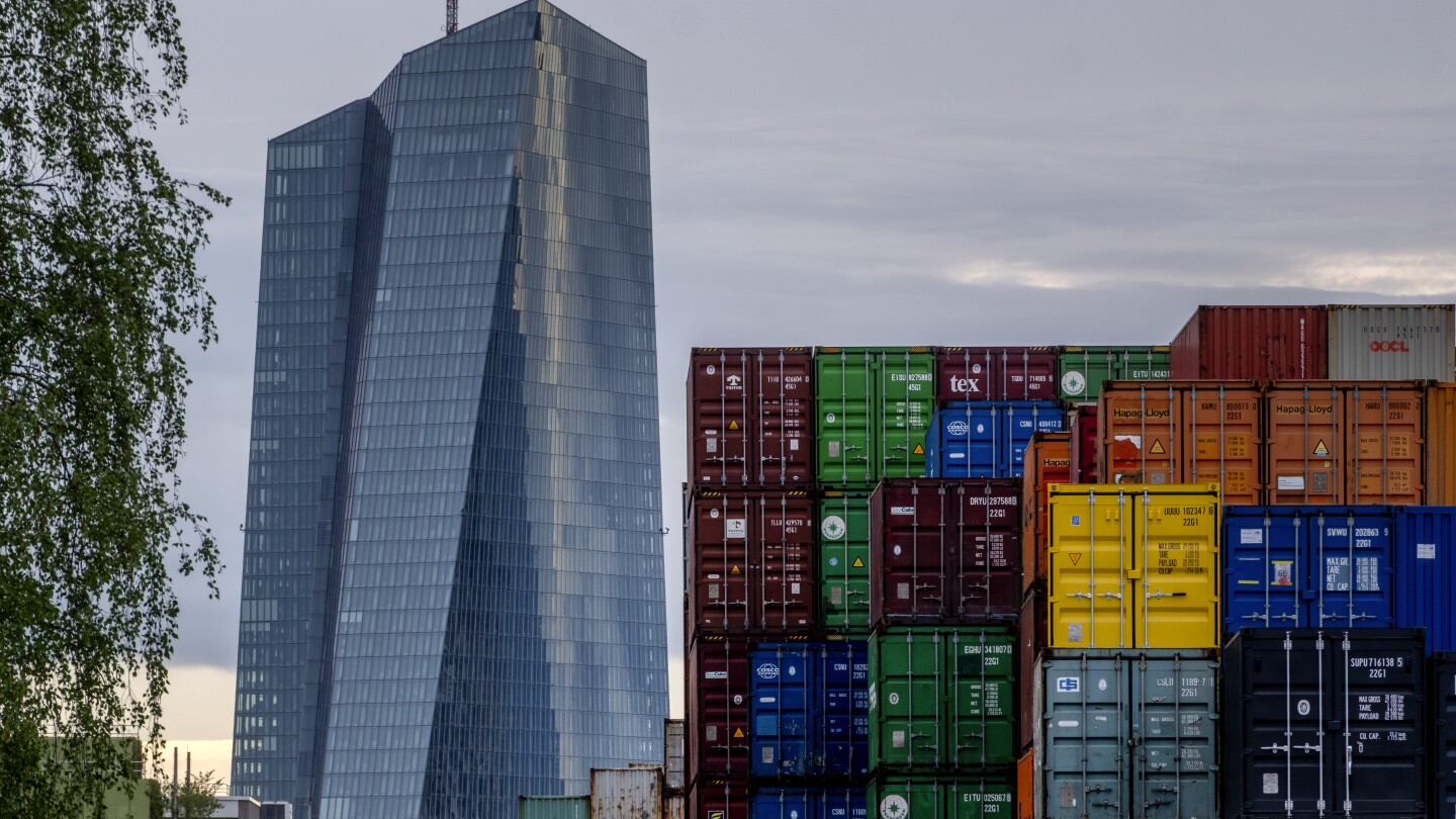 Инфлацията падна до 2,2% в Европа, разчиствайки пътя за намаляване на лихвените проценти на Европейската централна банка през септември