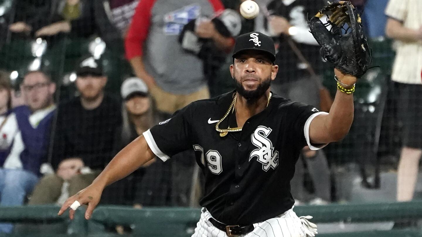 MLB Breaking News: Free Agent First Basemen Jose Abreu Signs With The  Houston Astros