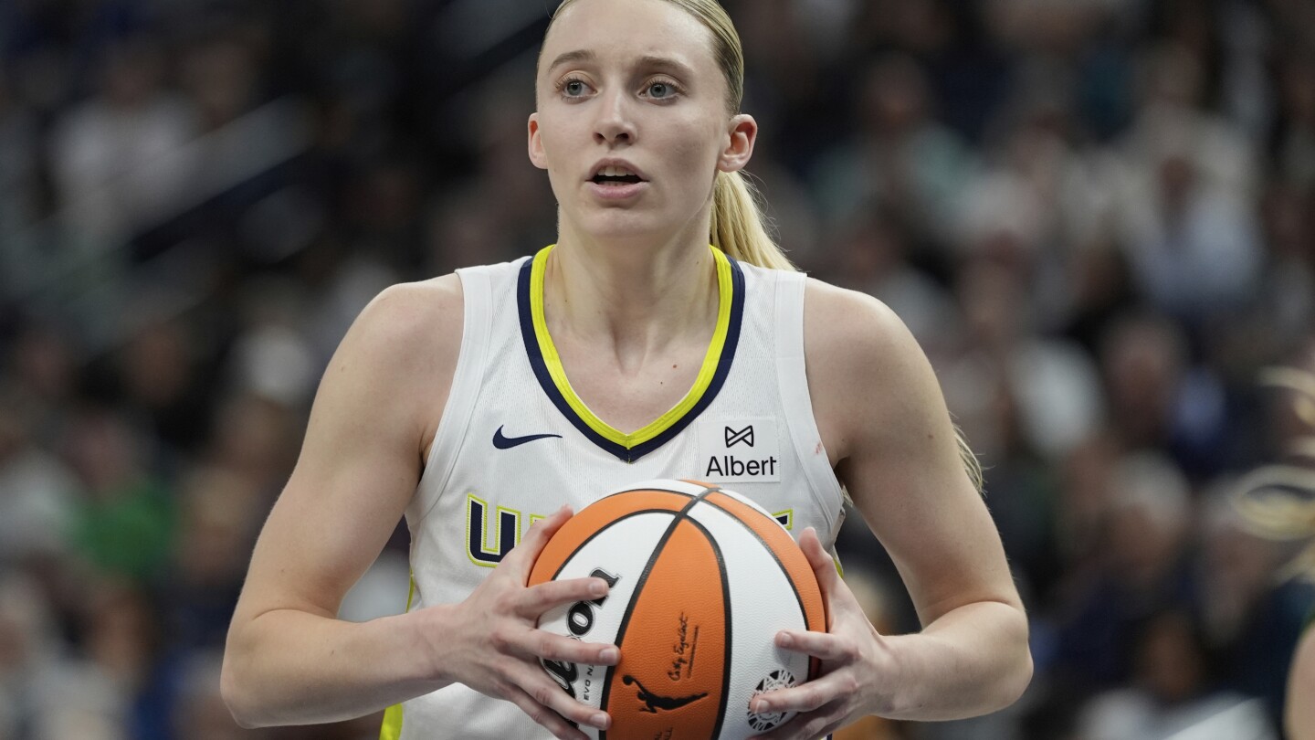 WNBA Rookie Bueckers Scores Double-Double in Minnesota Homecoming Loss