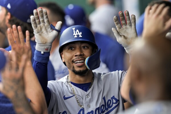 Dodger Fans Celebrate One Year With Mookie Betts - CBS Los Angeles