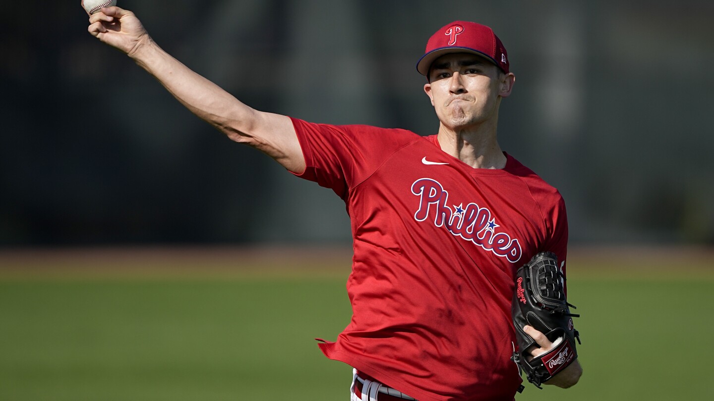 Noah Song works a perfect inning in his 1st game since joining Phillies organization from U.S. Navy