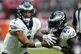 Eagles invictos ponen en juego la cima del Este ante Dallas