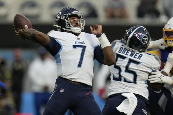 Tennessee Titans quarterback Malik Willis (7) passes against the Los Angeles Chargers during the first half of an NFL football game in Inglewood, Calif., Sunday, Dec. 18, 2022. (AP Photo/Marcio Jose Sanchez)