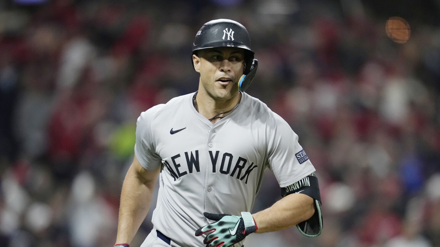 After 4 straight injury-marred seasons, DJ LeMahieu hopes to regain former  form as batting champion | AP News