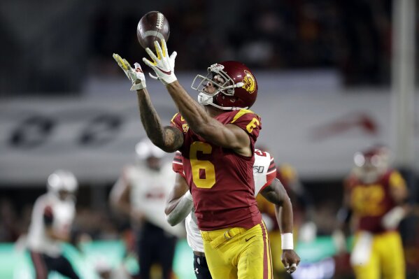 Southern California wide receiver Michael Pittman Jr. (6) makes a catch against Utah during the second half of an NCAA college football game Friday, Sept. 20, 2019, in Los Angeles. (AP Photo/Marcio Jose Sanchez)