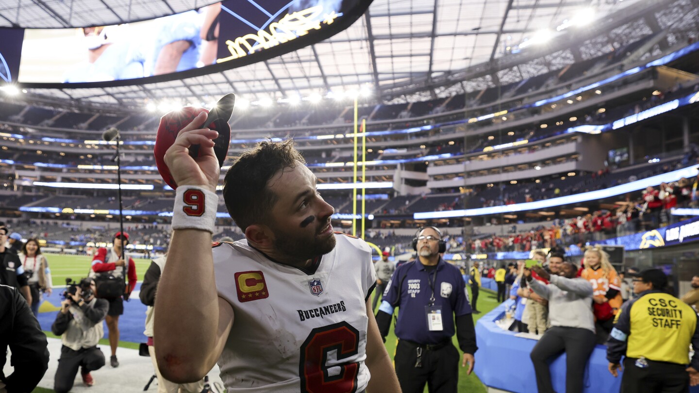Baker Mayfield Leads Buccaneers Against Cowboys
