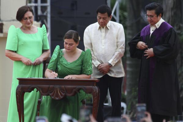 Dutertes Daughter Takes Oath As Philippine Vice President Ap News 8705