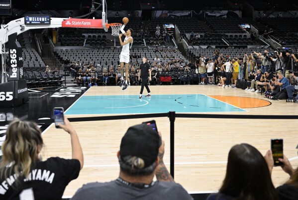 Bet365, San Antonio Spurs partner for free-to-play game launch