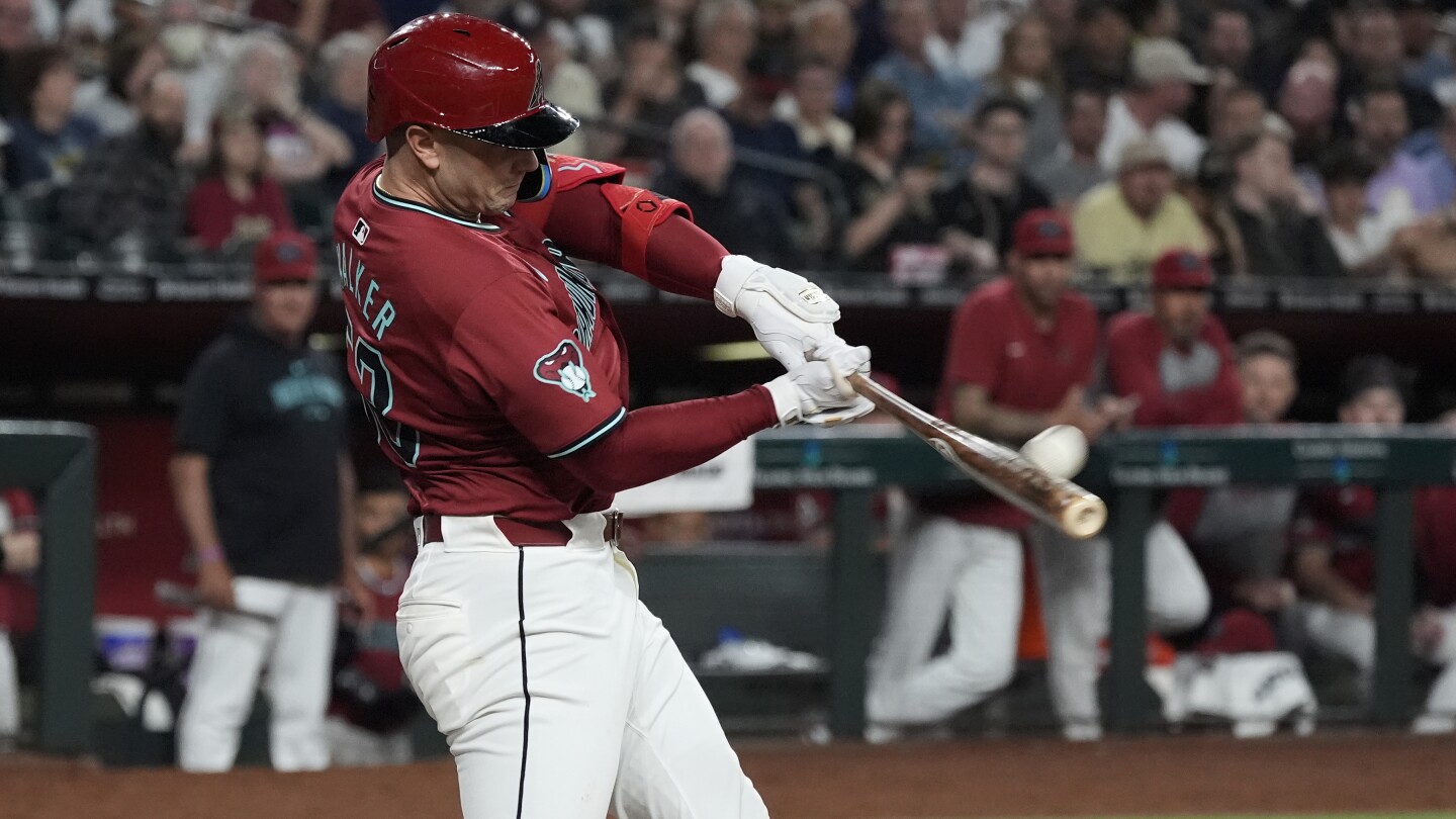 Walker hits 3run homer, Diamondbacks stop Yankees' win streak at 5