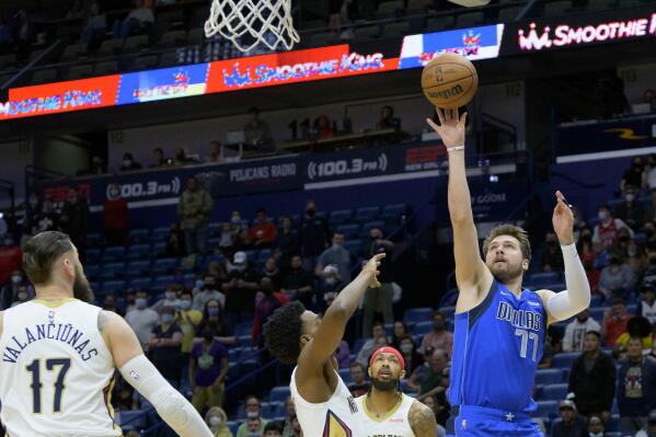 Luka Doncic's scoring flurry sets Mavs on course toward playoffs