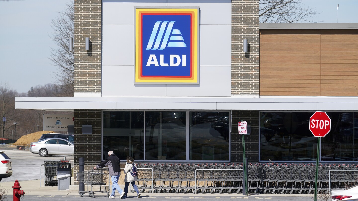 Aldi планира да добави 800 от своите намалени хранителни магазини