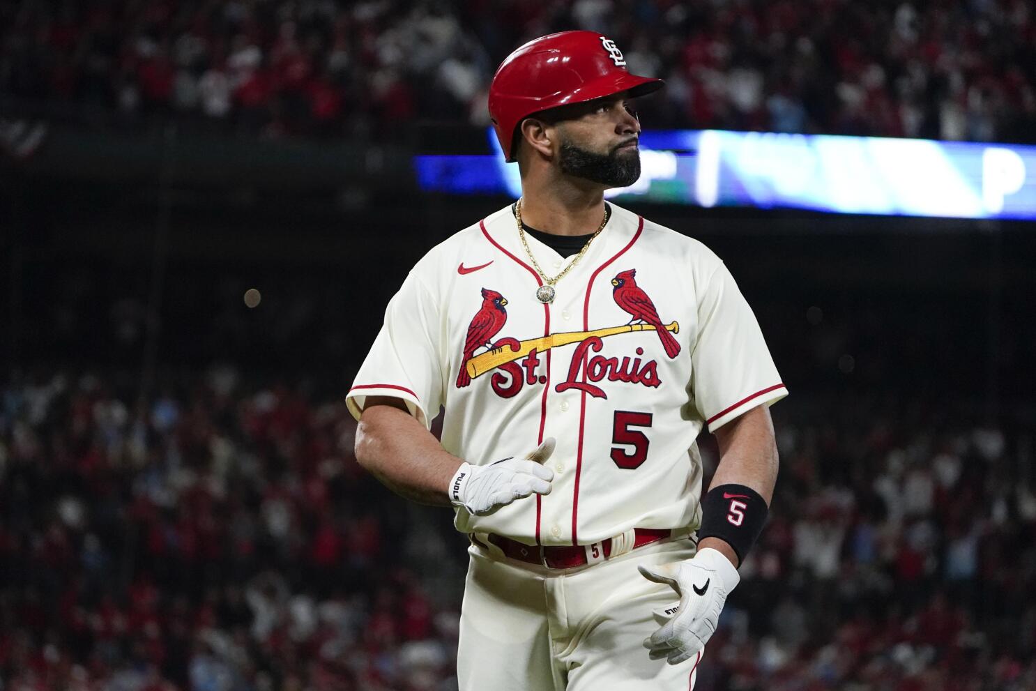 It will be my final season': Cardinals great Molina, contract in hand and  red jacket waiting, says he'll retire after 2022
