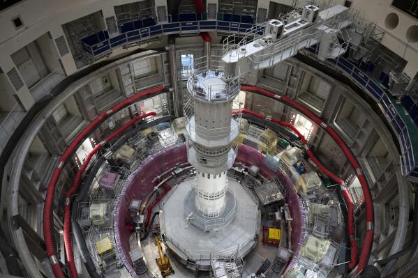 Magnet milestones move distant nuclear fusion dream closer | AP News