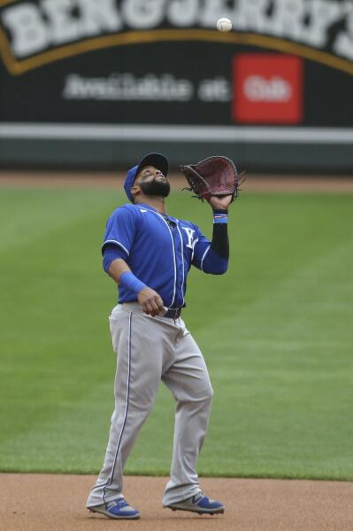 Twins score 7 in 3rd to back Berríos in 13-4 win over Royals