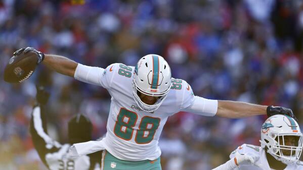 Dolphins face red-hot Bills in hunt for AFC East wild card - WINK News