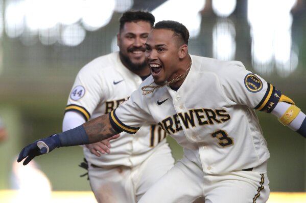 Milwaukee Brewers on X: SS Orlando Arcia signs a 1-year contract