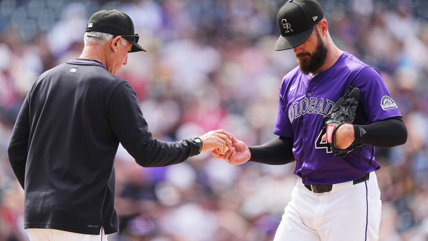 Rockies lose fifth straight, fall to 4-22 after Reds defeat