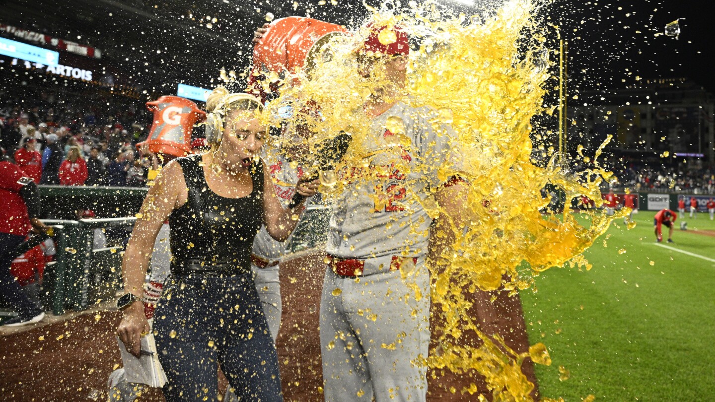 Erick Fedde throws his first career shutout as the Cardinals blank the Nats 10-0