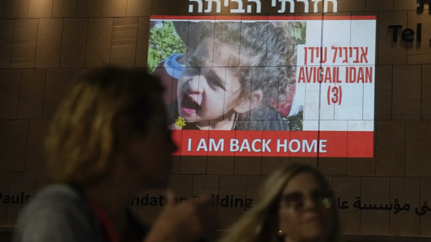 Байдън се среща с 4-годишната Абигейл Идън, американка, която беше държана за заложница от Хамас