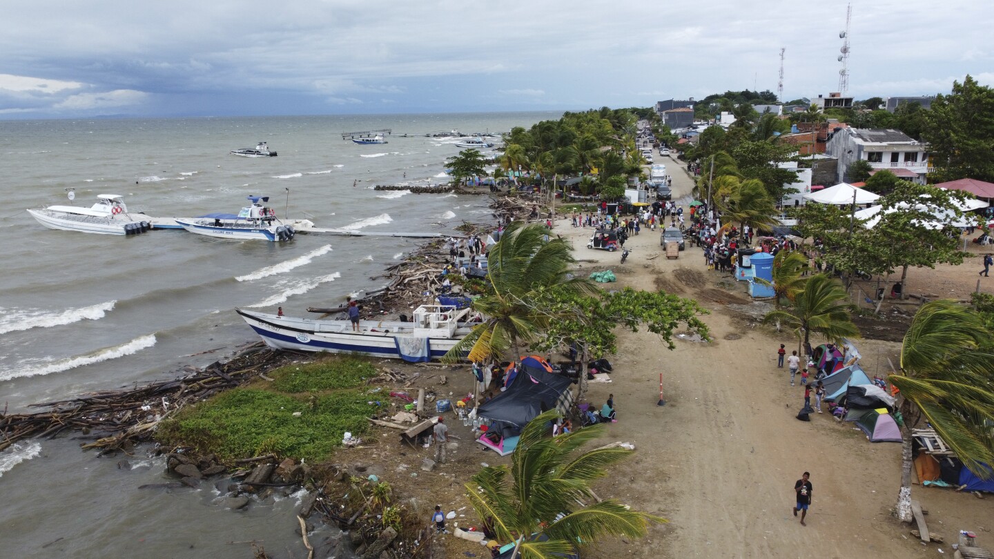 Миграцията през пропастта Дариен е прекъсната след залавянето на капитани на лодки в Колумбия