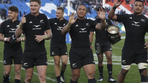 New Zealand's All Blacks team wave to fans after winning a rugby championship match against Argentina's Los Pumas at Malvinas Argentinas stadium in Mendoza, Argentina, Saturday, July 8, 2023. (AP Photo/Nicolas Aguilera)