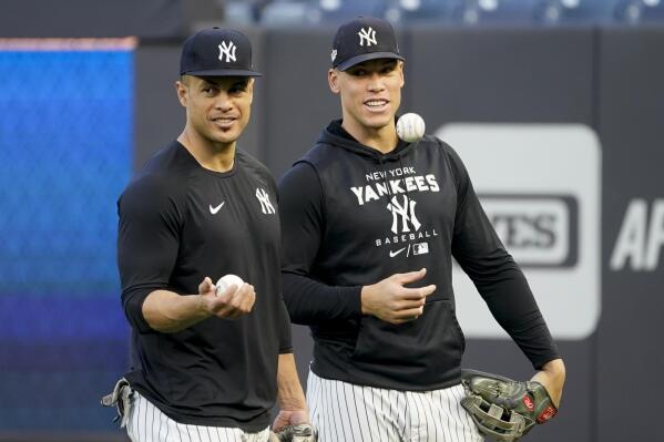Guardians expect rowdy Bronx fans for Yanks playoff matchup