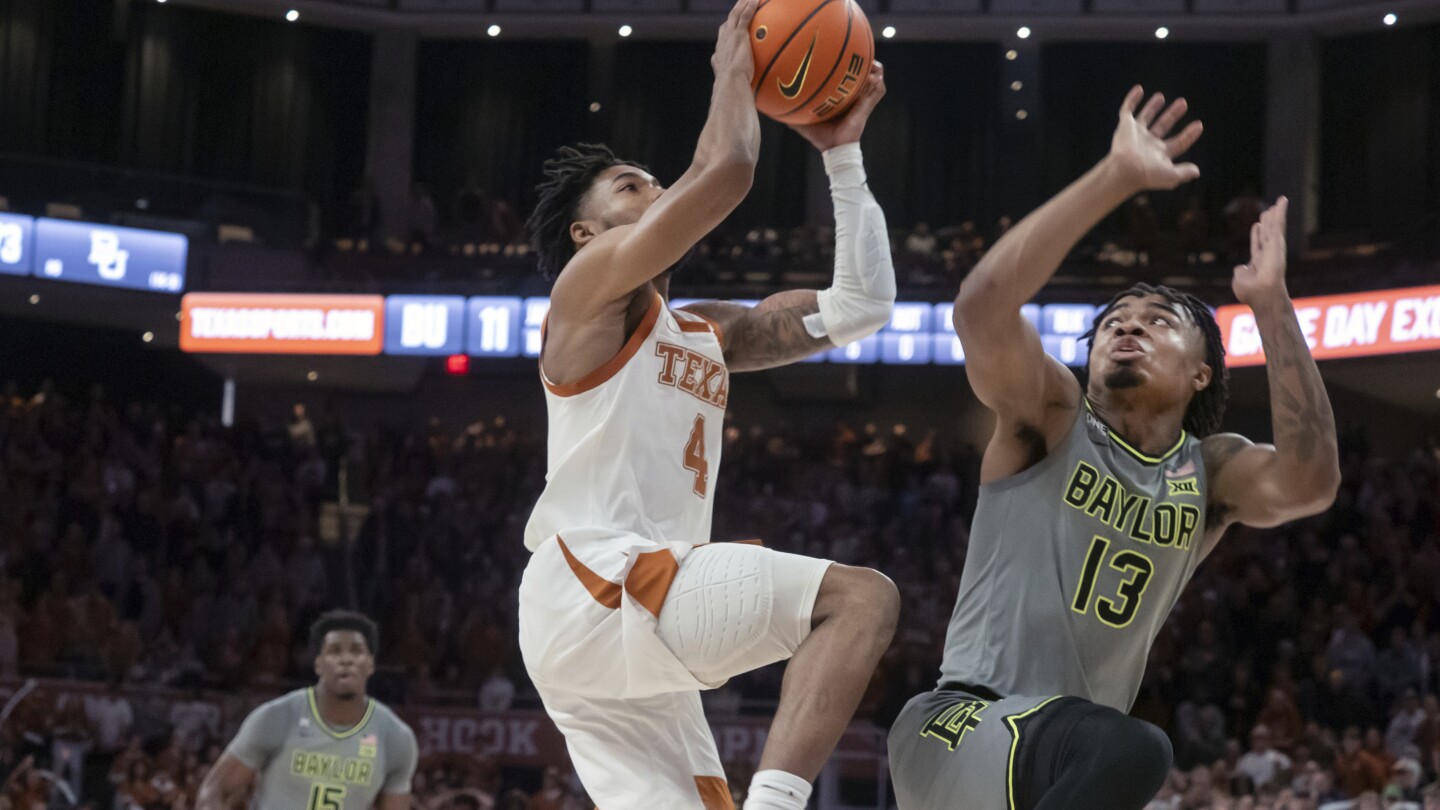 Hunter's 21 points and buzzer-beating layup send Texas over No. 9 Baylor 75-73