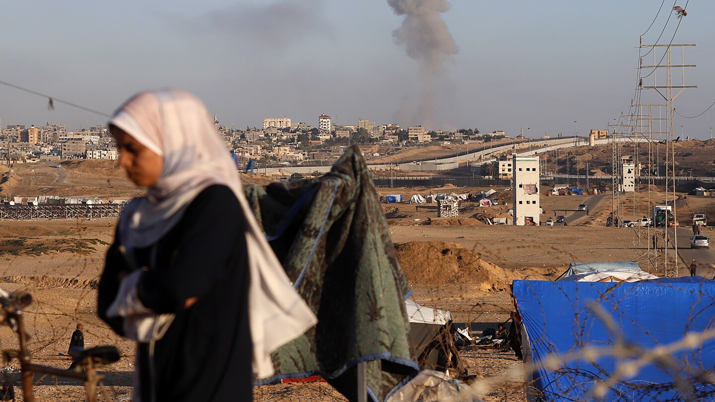 РАФА Ивицата Газа АП — Десетки хиляди разселени и изтощени