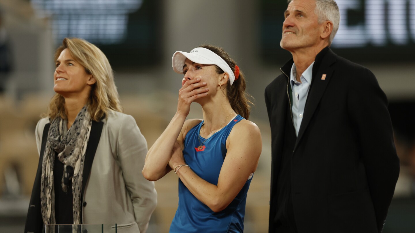 Ализе Корне се оттегля от тениса след загуба на Откритото първенство на Франция от Женг Цинуен в първия кръг