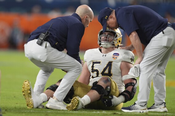 Notre Dame OL Anthonie Knapp won’t play against Ohio State in CFP championship game