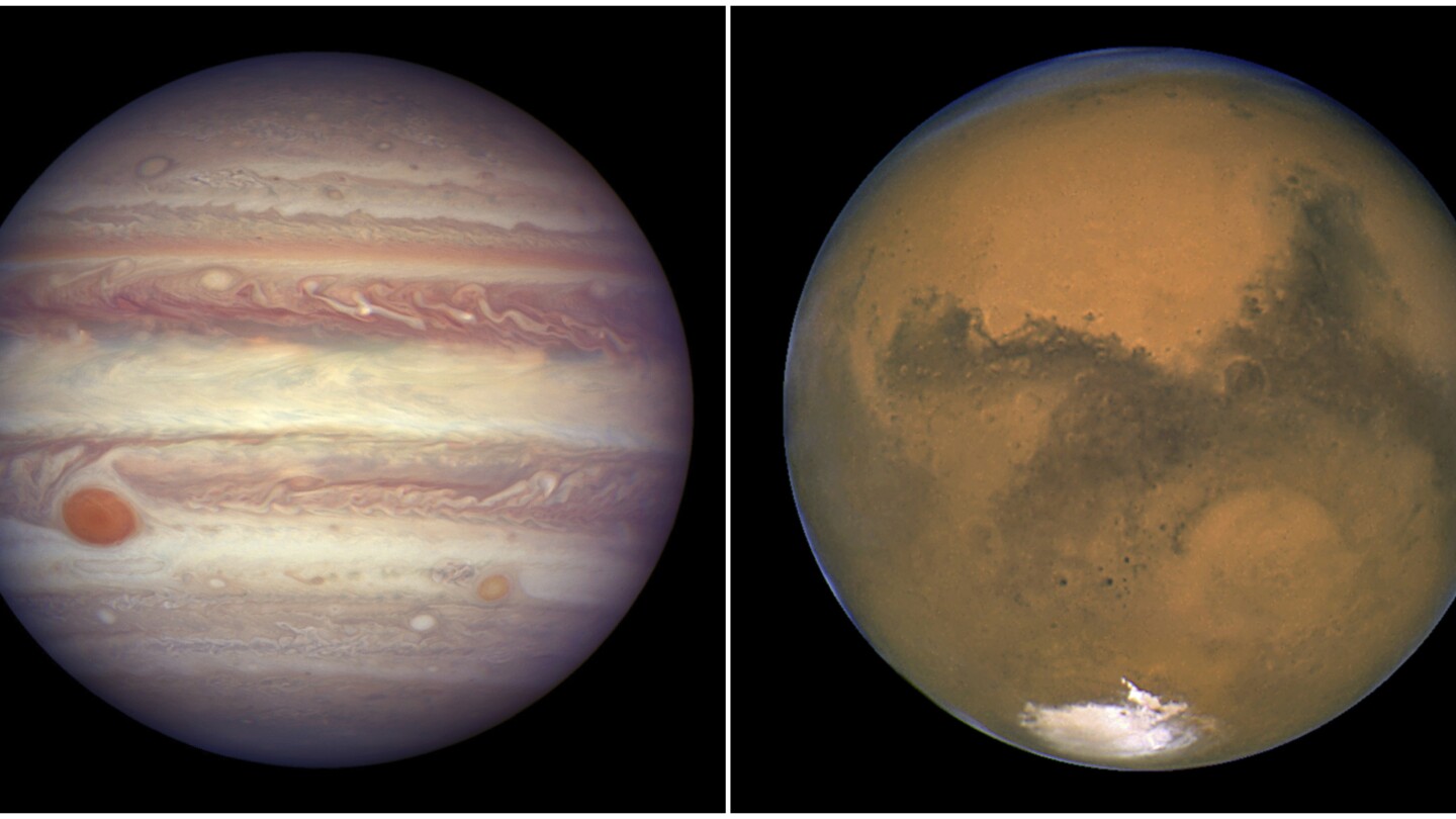 Mars and Jupiter get chummy within the evening sky. The planets would possibly not get this shut once more till 2033