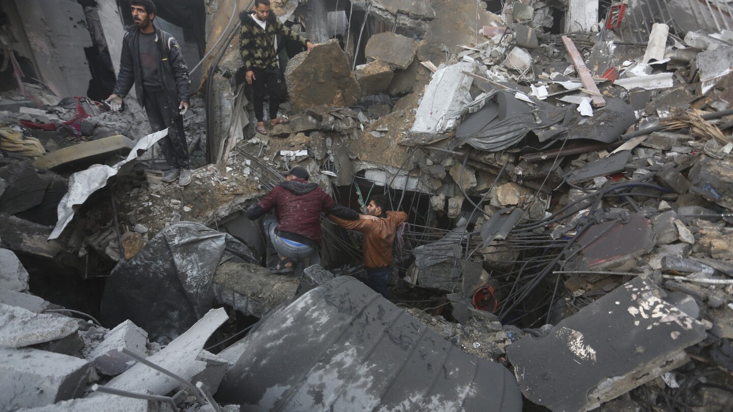 RAFAH, Ивицата Газа (AP) — Най-малко седем израелски войници бяха