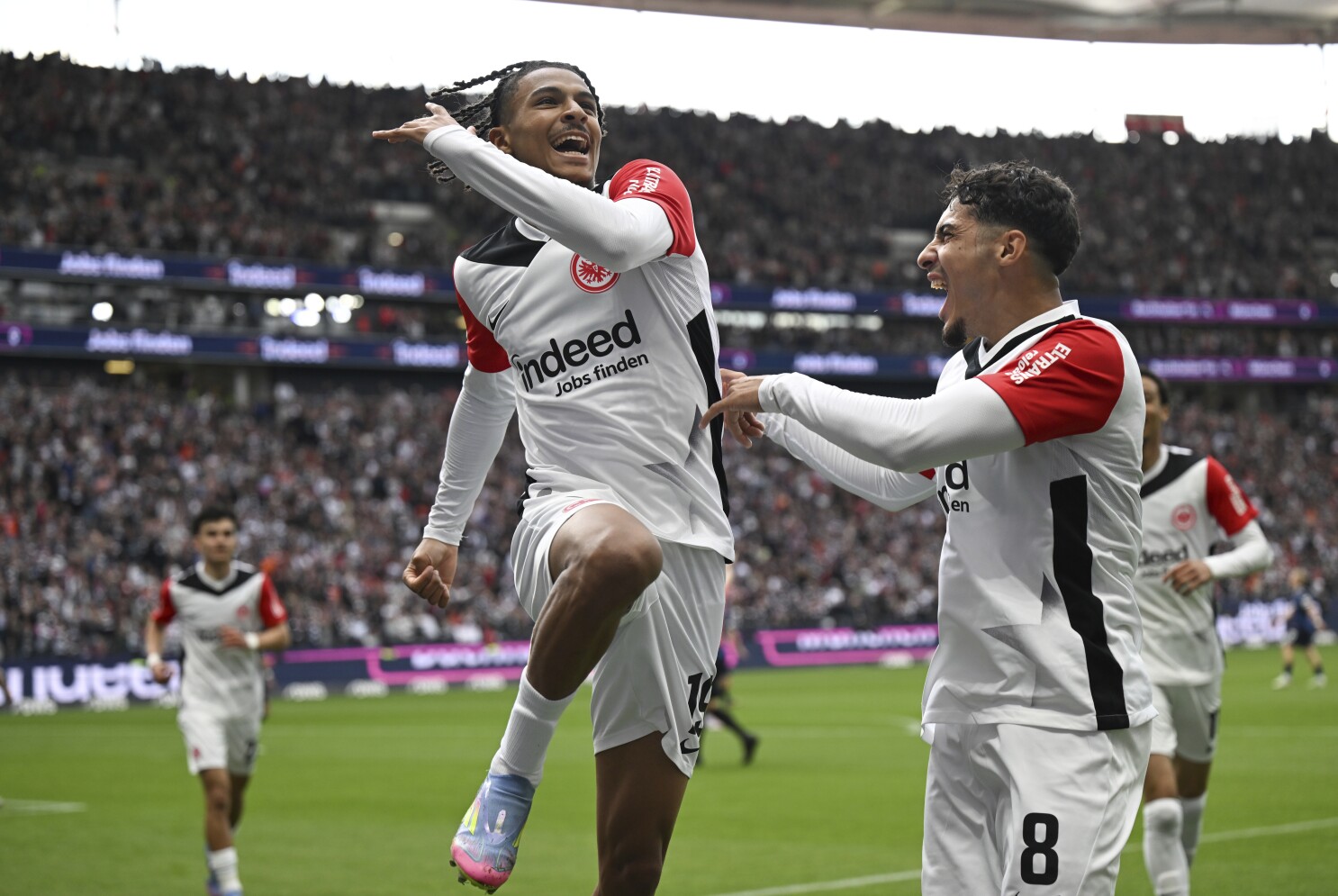 Frankfurt warms up for Tottenham with a 3-0 win over Heidenheim in Bundesliga