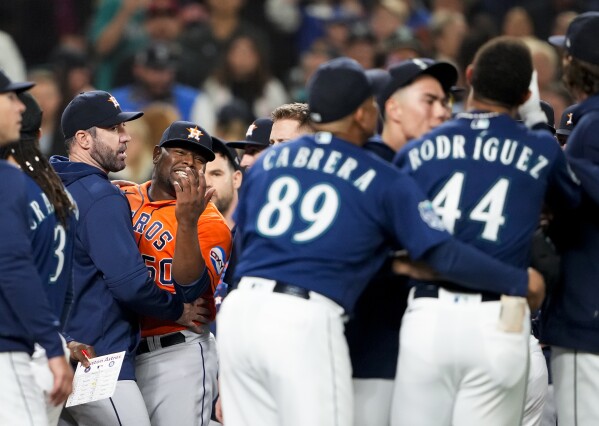 Astros boost wild card lead with contentious 8-3 win over Mariners behind  Dubon's 3-run homer