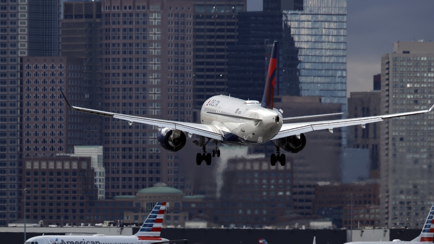 Delta Air Lines отчита тясна печалба за първото тримесечие и казва, че търсенето на пътувания остава силно въпреки опасенията за полети