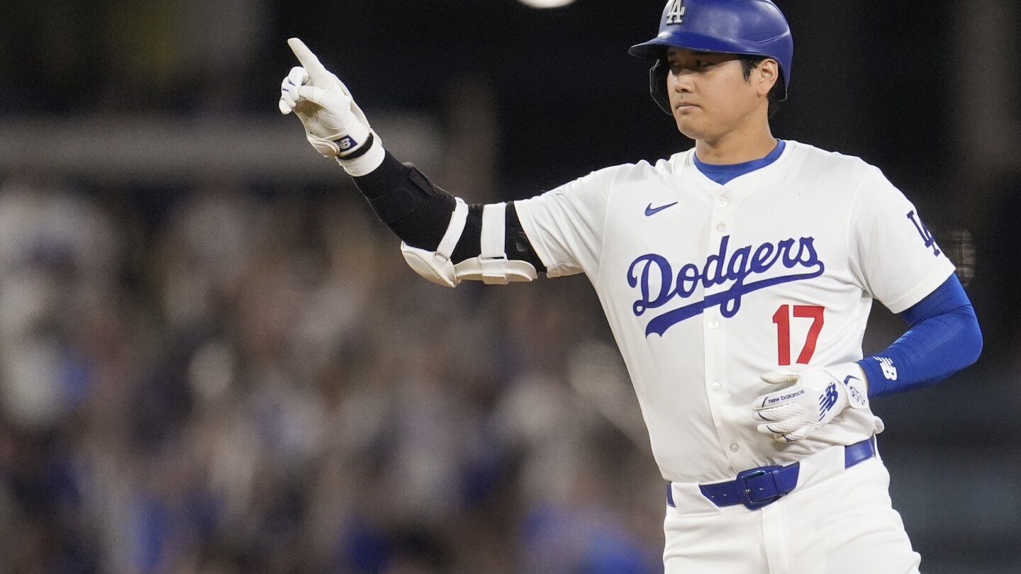 Ohtani drives in 3, Dodgers beat Giants for 5th straight win; SF's Fitzgerald extends HR streak to 5