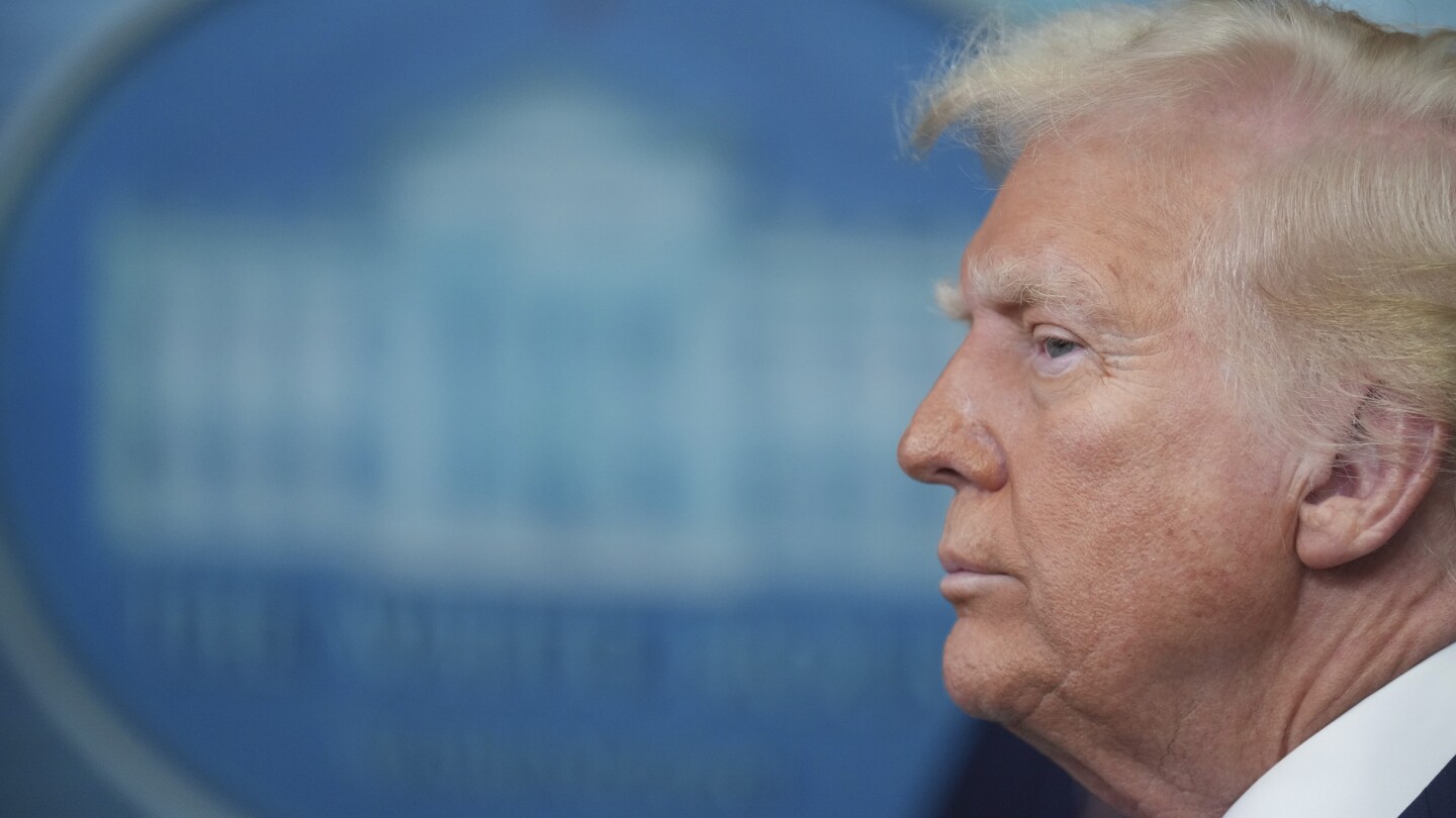 Trump diz que os americanos podem sentir ‘alguma dor’ de suas novas tarifas
 #ÚltimasNotícias