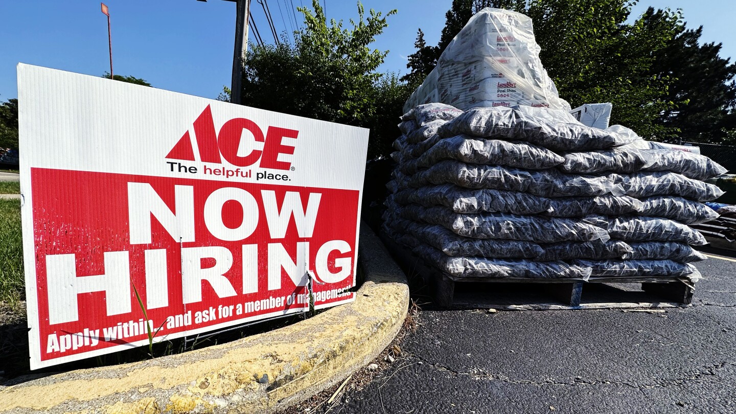 U.S. jobless claims applications fall as labor market continues to show